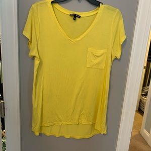 cable and gauge bright yellow tee. Size large